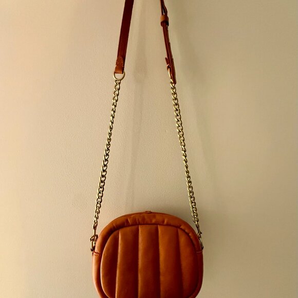 Small Coach Leather Camera Bag With Quilting, Style No. C4814 - Picture 3 of 6